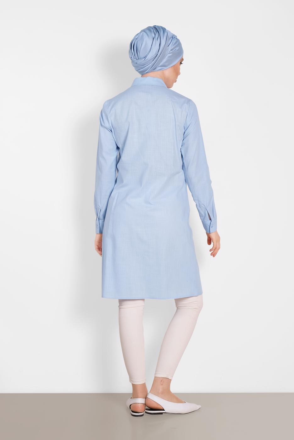 Tesettür giyim MAVİ ALVİNA CEP KISMI PÜSKÜLLÜ TUNİK 4455