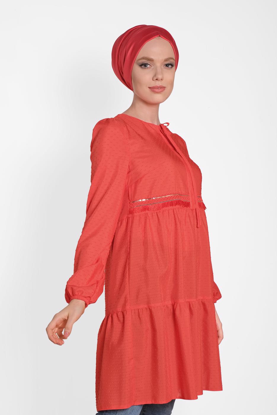 Tesettür giyim KIRMIZI ALVİNA PÜSKÜL DETAYLI TUNİK 4470