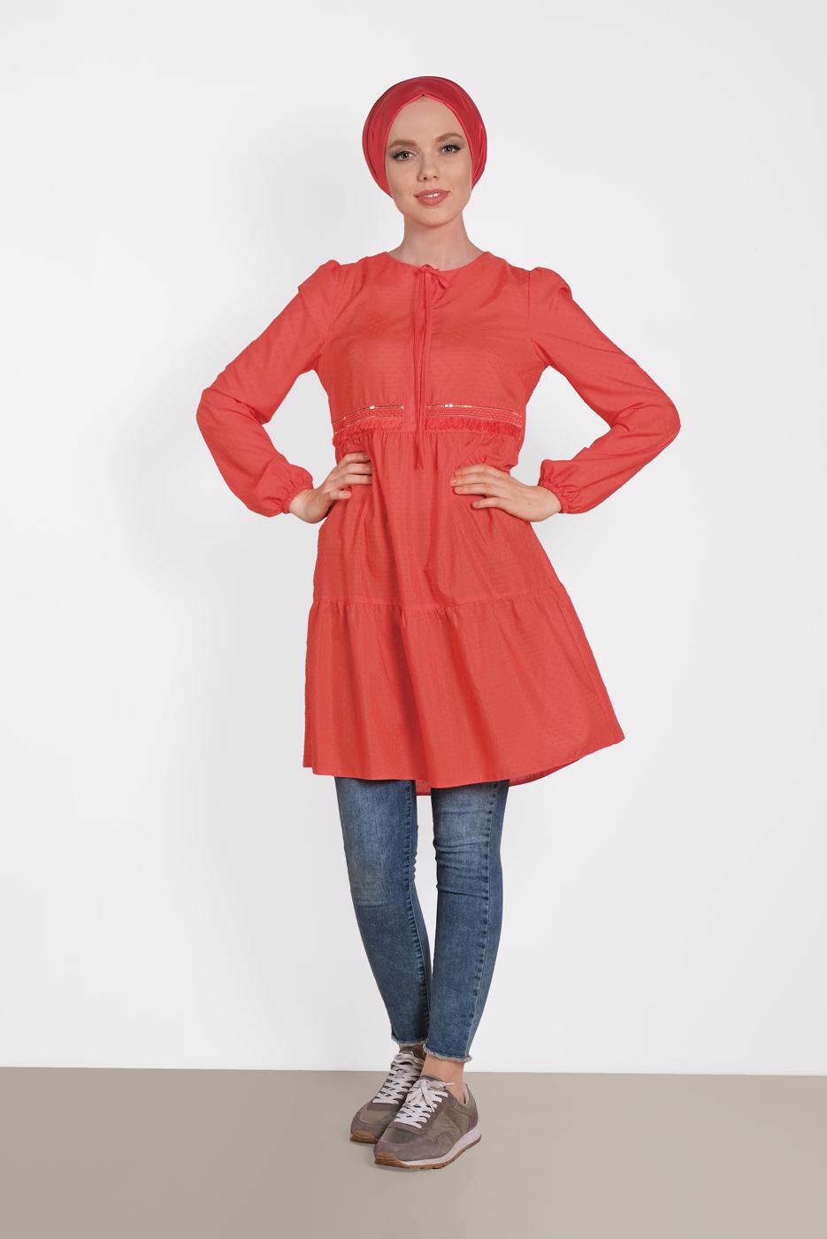 Tesettür giyim KIRMIZI ALVİNA PÜSKÜL DETAYLI TUNİK 4470