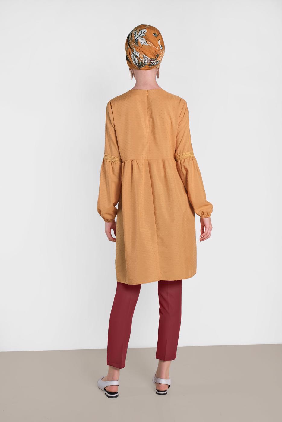 Tesettür giyim TURUNCU ALVİNA ÖNÜ DANTEL DETAYLI TUNİK 4471