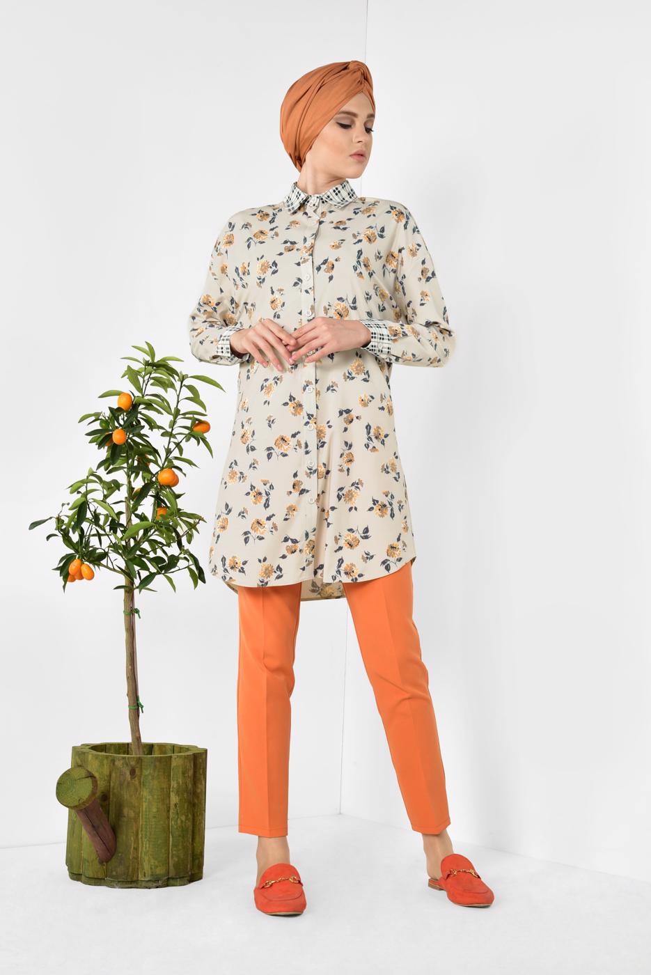 Tesettür giyim BEJ ALVİNA YAKASI VE MANŞETLERİ EKOSELİ TUNİK 4909 