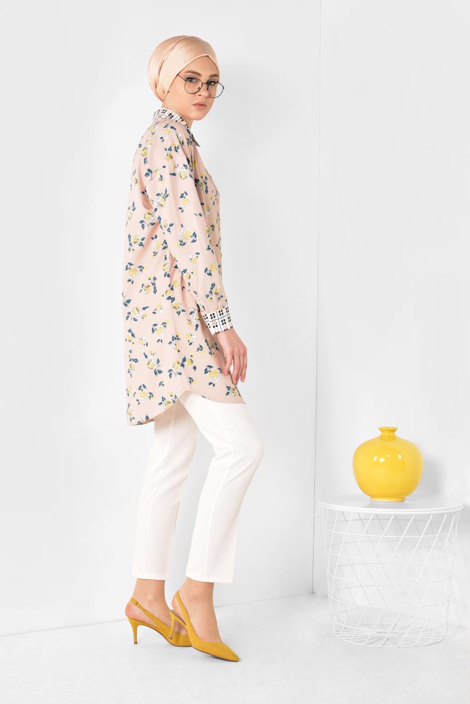 Tesettür giyim PUDRA ALVİNA YAKASI VE MANŞETLERİ EKOSELİ TUNİK 4909 