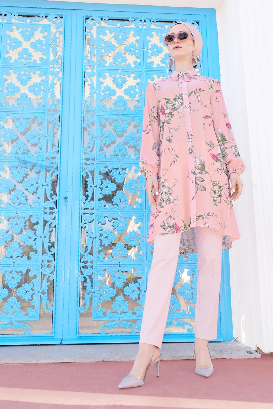 Tesettür giyim PUDRA ALVİNA ARKASI BÜZGÜLÜ TUNİK 4910