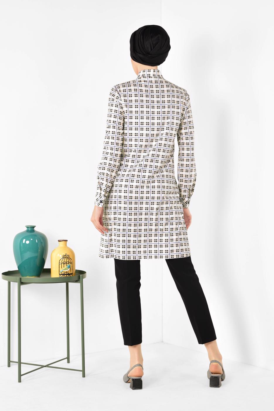 Tesettür giyim PUDRA ALVİNA YAKASI BAĞCIKLI EKOSE DESENLİ TUNİK 4912 