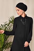 Tesettür giyim SİYAH ARKASI UZUN YAKA AKSESUAR DETAYLI TUNİK 4925