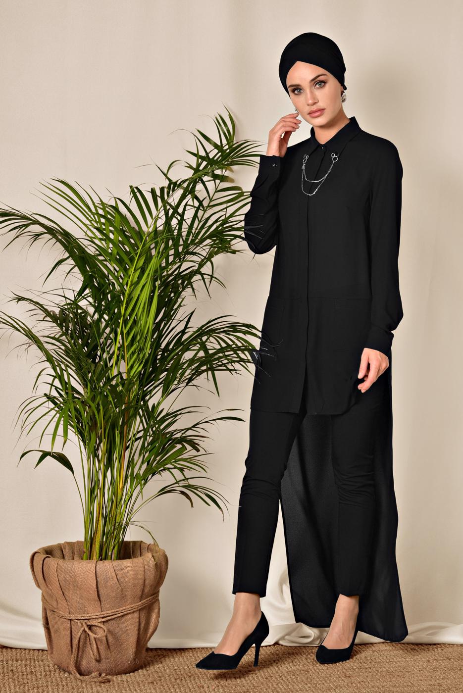 Tesettür giyim SİYAH ARKASI UZUN YAKA AKSESUAR DETAYLI TUNİK 4925
