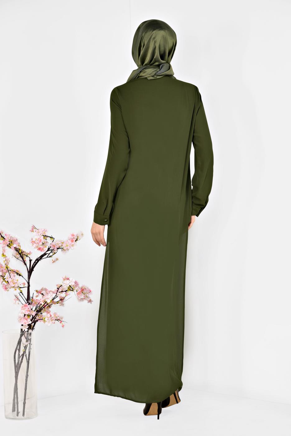 Tesettür giyim HAKİ ARKASI UZUN YAKA AKSESUAR DETAYLI TUNİK 4925