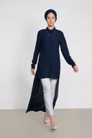 Tesettür giyim LACİVERT ARKASI UZUN YAKA AKSESUAR DETAYLI TUNİK 4925