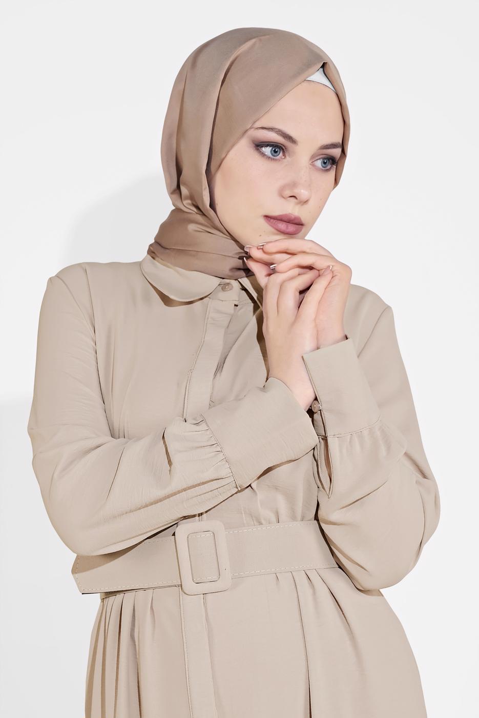 Tesettür giyim BEJ PAMUKLU GİZLİ DÜĞMELİ SİVRİ YAKA TUNİK 8466 