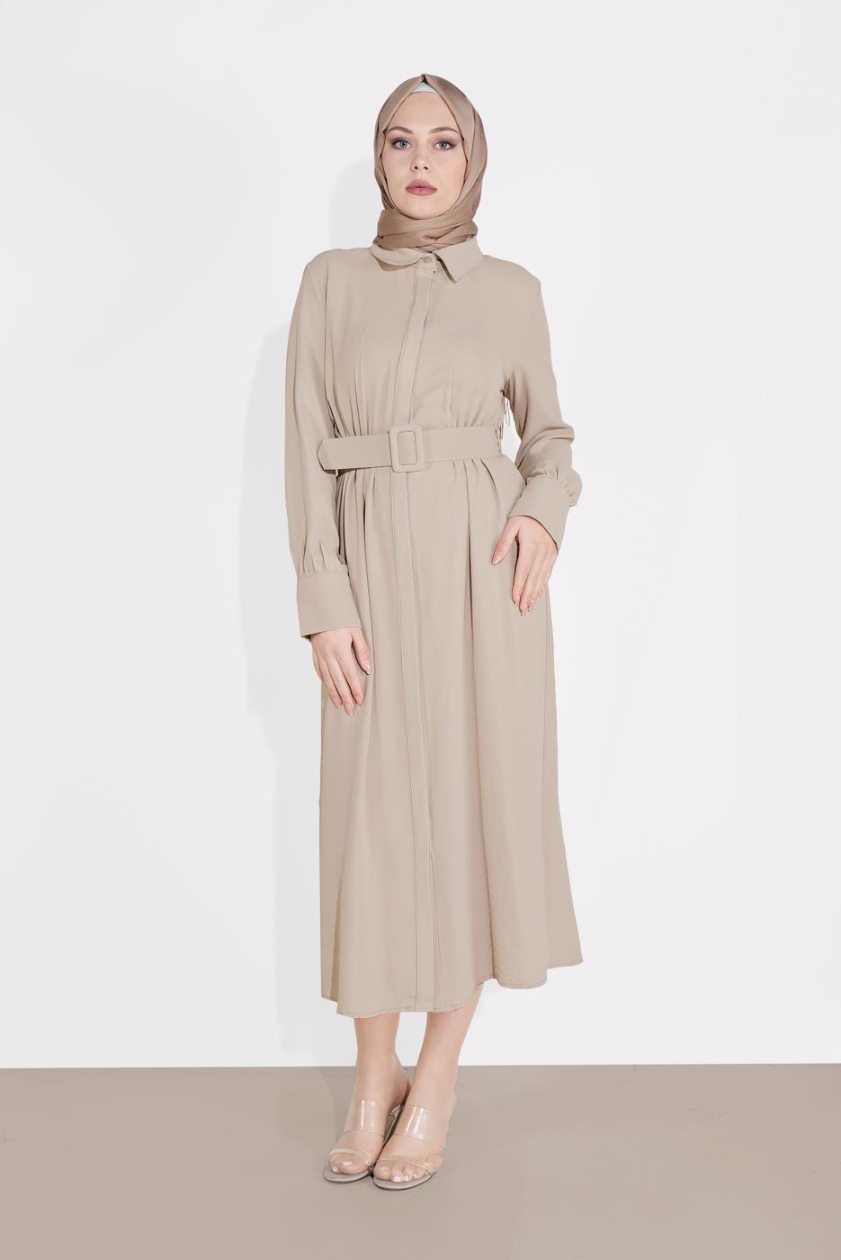 Tesettür giyim BEJ PAMUKLU GİZLİ DÜĞMELİ SİVRİ YAKA TUNİK 8466 
