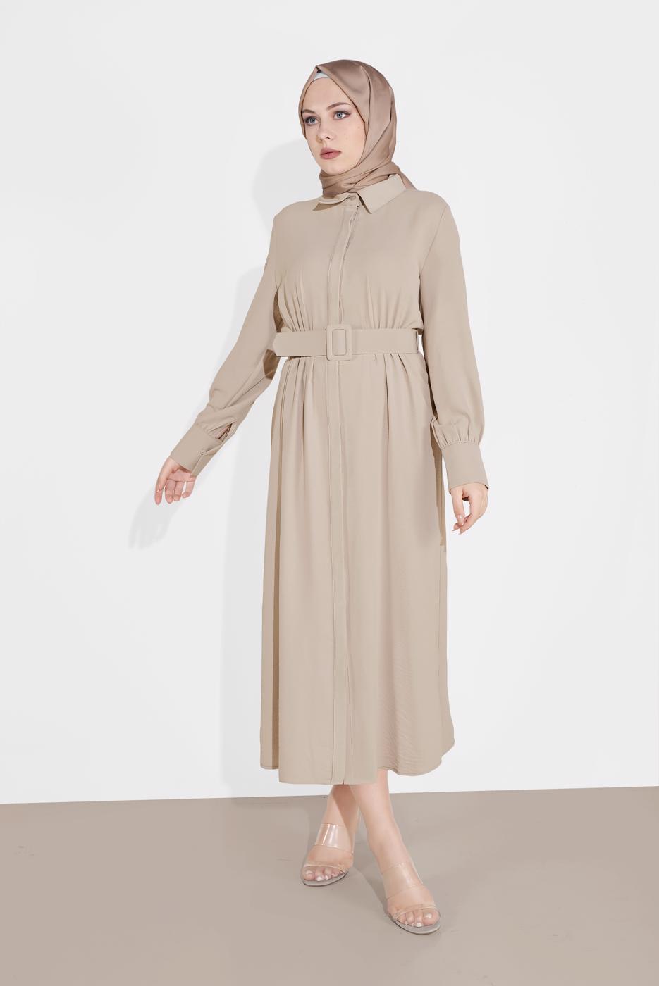 Tesettür giyim BEJ PAMUKLU GİZLİ DÜĞMELİ SİVRİ YAKA TUNİK 8466 