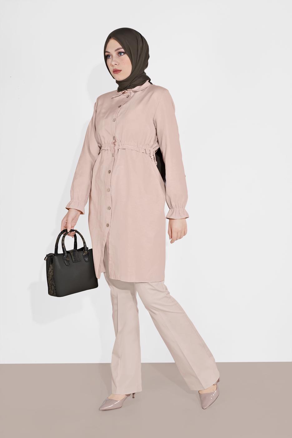 Tesettür giyim BEJ BELDEN BÜZGÜLÜ DÜĞMELİ TUNİK 9155