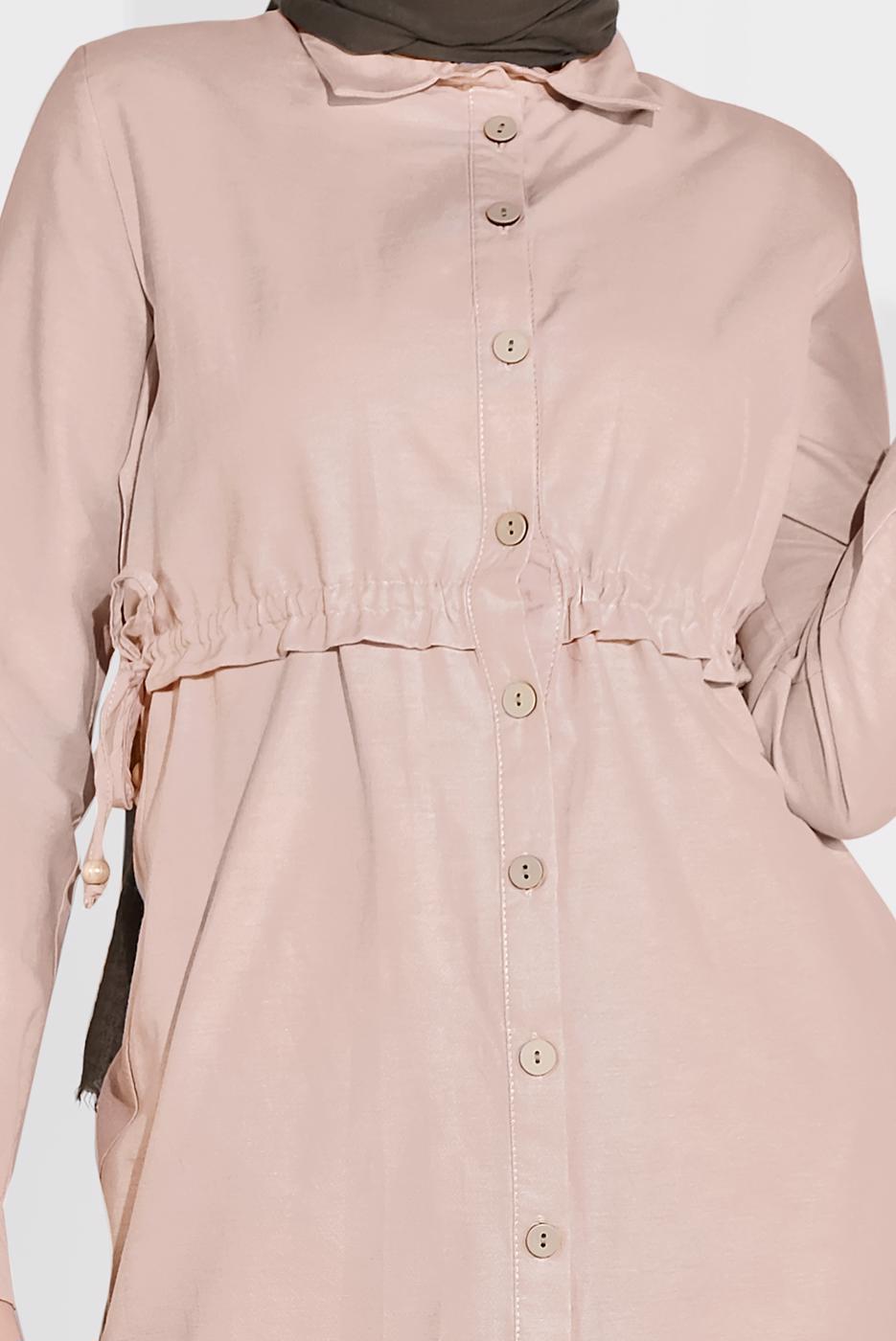 Tesettür giyim BEJ BELDEN BÜZGÜLÜ DÜĞMELİ TUNİK 9155