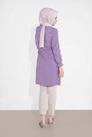 Tesettür giyim MOR BELDEN BÜZGÜLÜ DÜĞMELİ TUNİK 9155