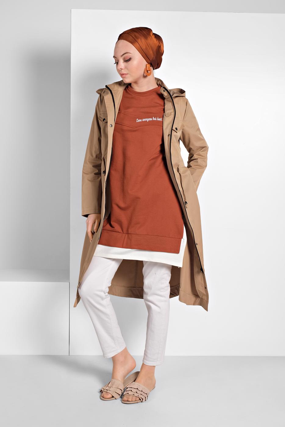 Vêtements hijab BEIGE IMPERMÉABLE EN TAILLE À SMOCKS AVEC CAPUCHE 23