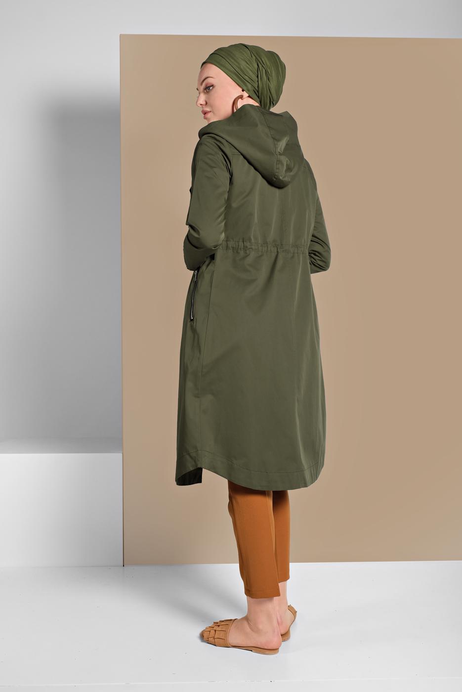 Tesettür giyim HAKİ BELDEN BÜZGÜLÜ KAPÜŞONLU TRENÇKOT 23