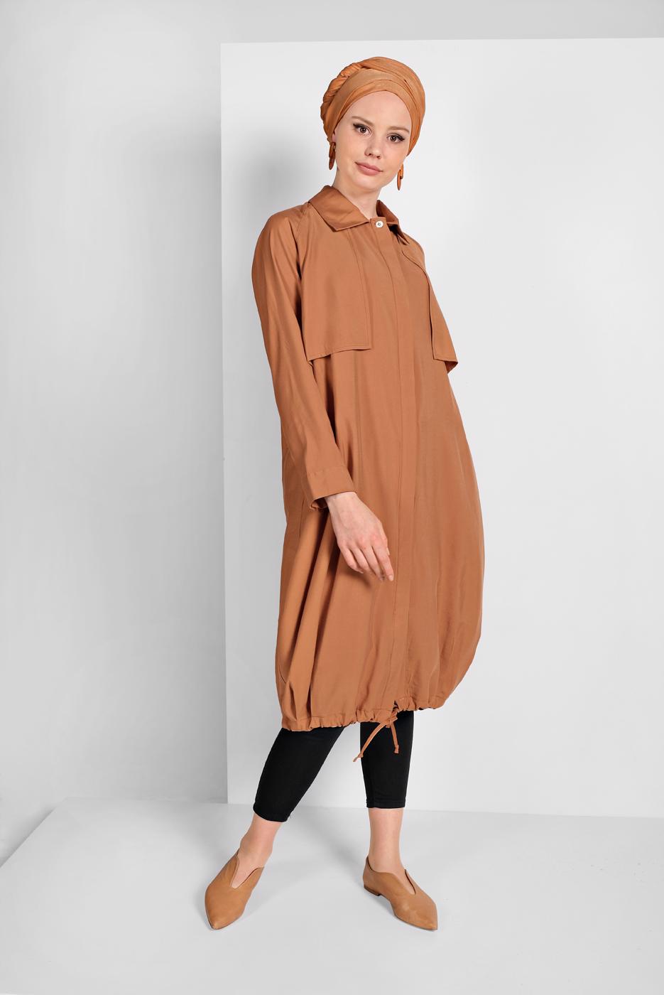 Tesettür giyim KAHVE ETEK UCU LASTİKLİ TRENÇKOT 1403