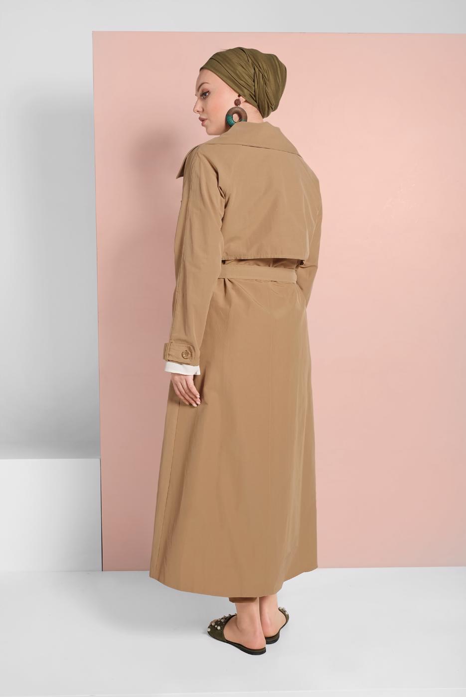 Tesettür giyim KAHVE BELDEN KUŞAKLI DÜĞMELİ TRENÇKOT 2856