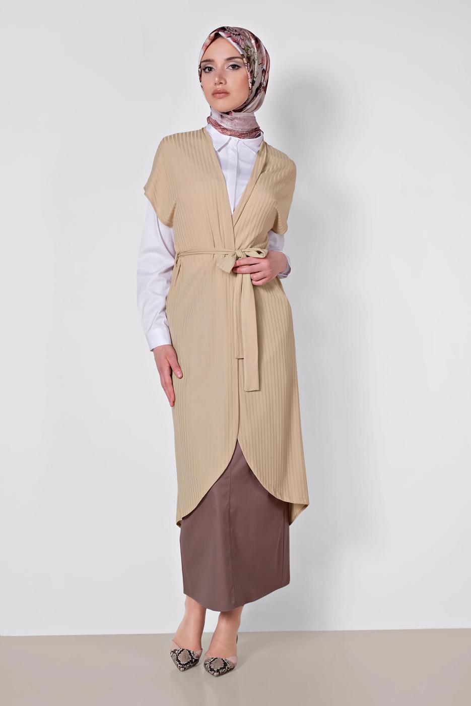 Tesettür giyim BEJ ALVİNA KUŞAKLI YELEK T 4241