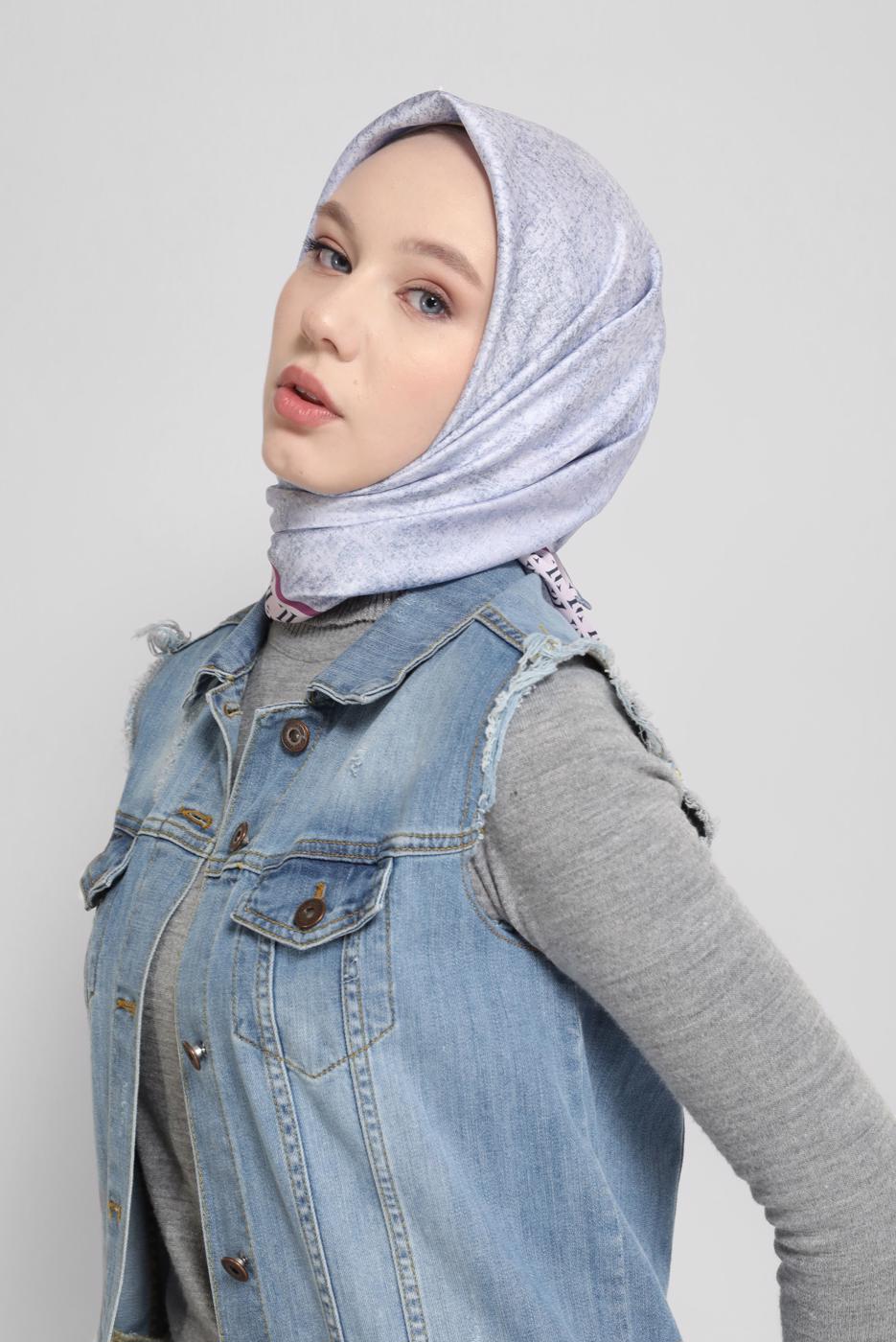 Tesettür giyim LACİVERT ALVİNA DİJİTAL TWİLL EŞARP 5381 