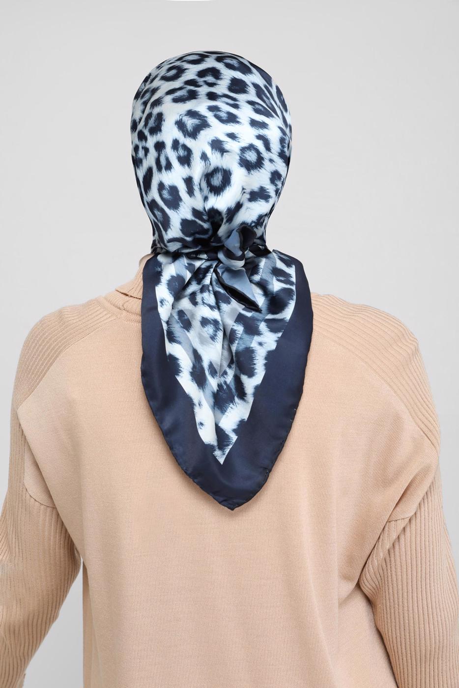 Vêtements hijab BLEU MARINE ÉCHARPE À MOTIF LÉOPARD NUMÉRIQUE ALVİNA 8032