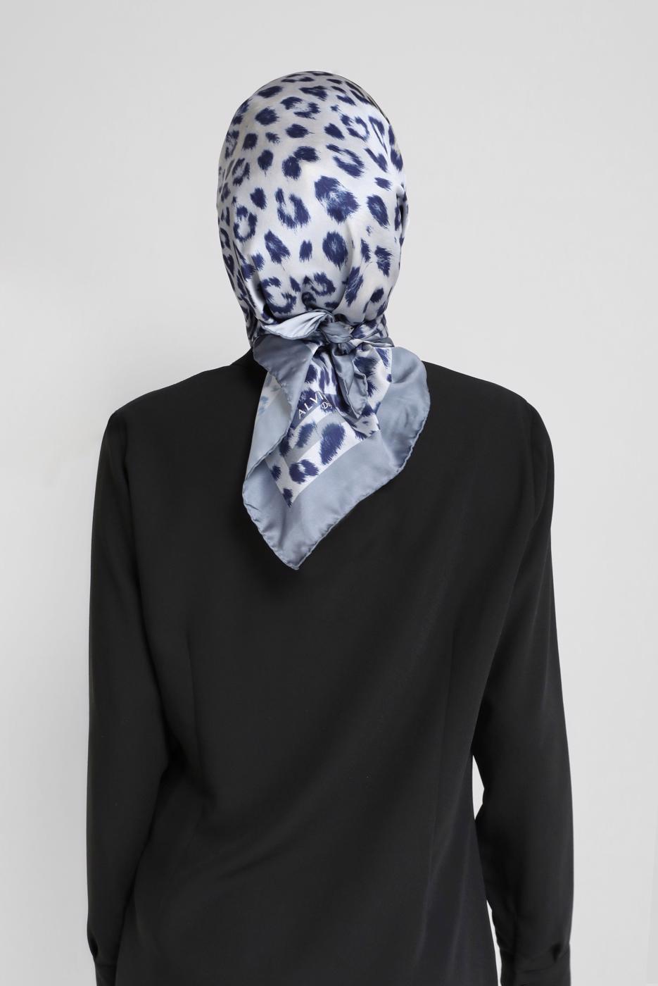 Vêtements hijab BLEU MARINE ÉCHARPE À MOTIF LÉOPARD NUMÉRIQUE ALVİNA 8032