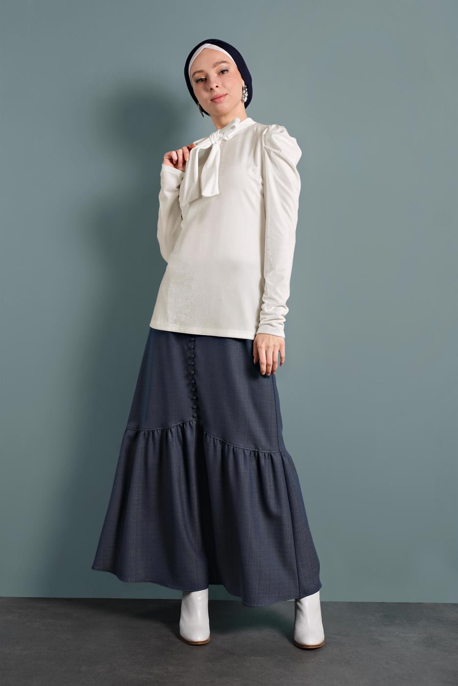 Tesettür giyim KREM ALVİNA YAKASI BAĞLI KADİFE  BLUZ 40404