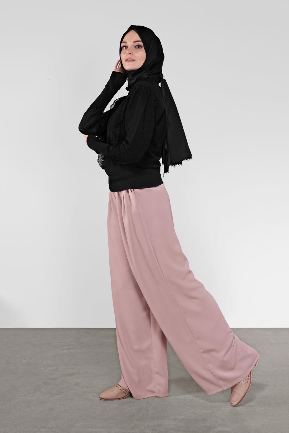 Tesettür giyim SİYAH YAKASI VE ÖNÜ FIRFIRLI TRİKO KAZAK 46341