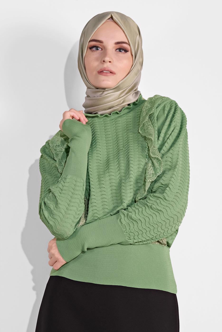 Tesettür giyim YEŞİL YAKASI VE ÖNÜ FIRFIRLI TRİKO KAZAK 46341