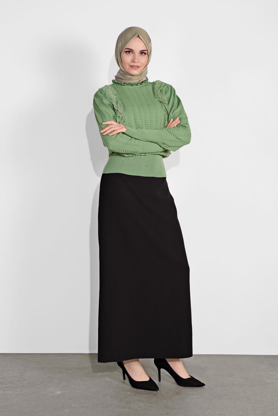 Tesettür giyim YEŞİL YAKASI VE ÖNÜ FIRFIRLI TRİKO KAZAK 46341
