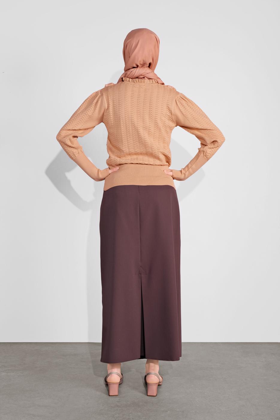 Tesettür giyim PUDRA YAKASI VE ÖNÜ FIRFIRLI TRİKO KAZAK 46341