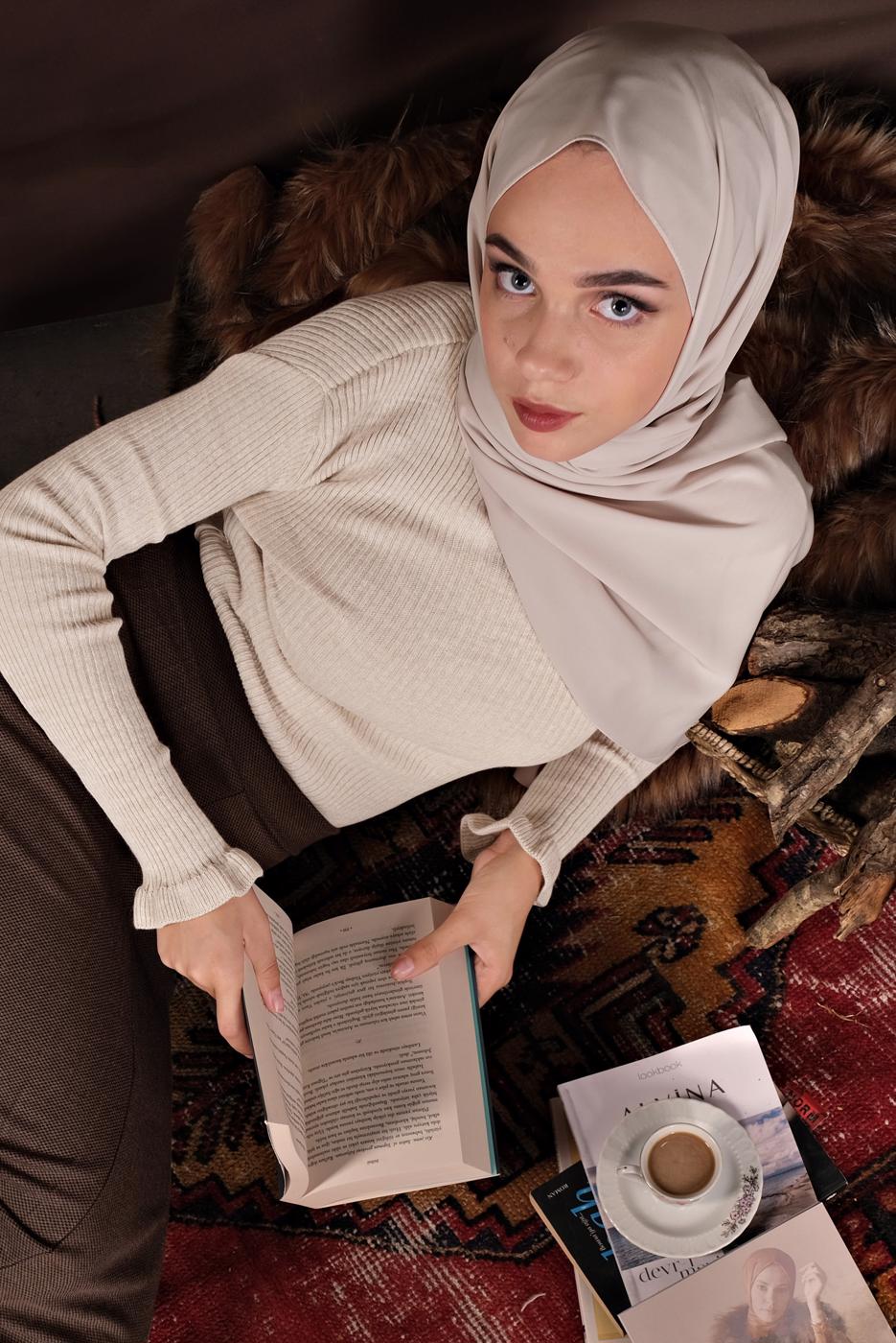 Tesettür giyim BEJ FIRFIRLI TRİKO BOĞAZLI KAZAK 4302 