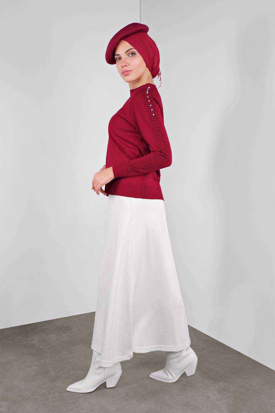 Tesettür giyim KIRMIZI TAŞ VE SİM DETAYLI TRİKO KAZAK 8132 