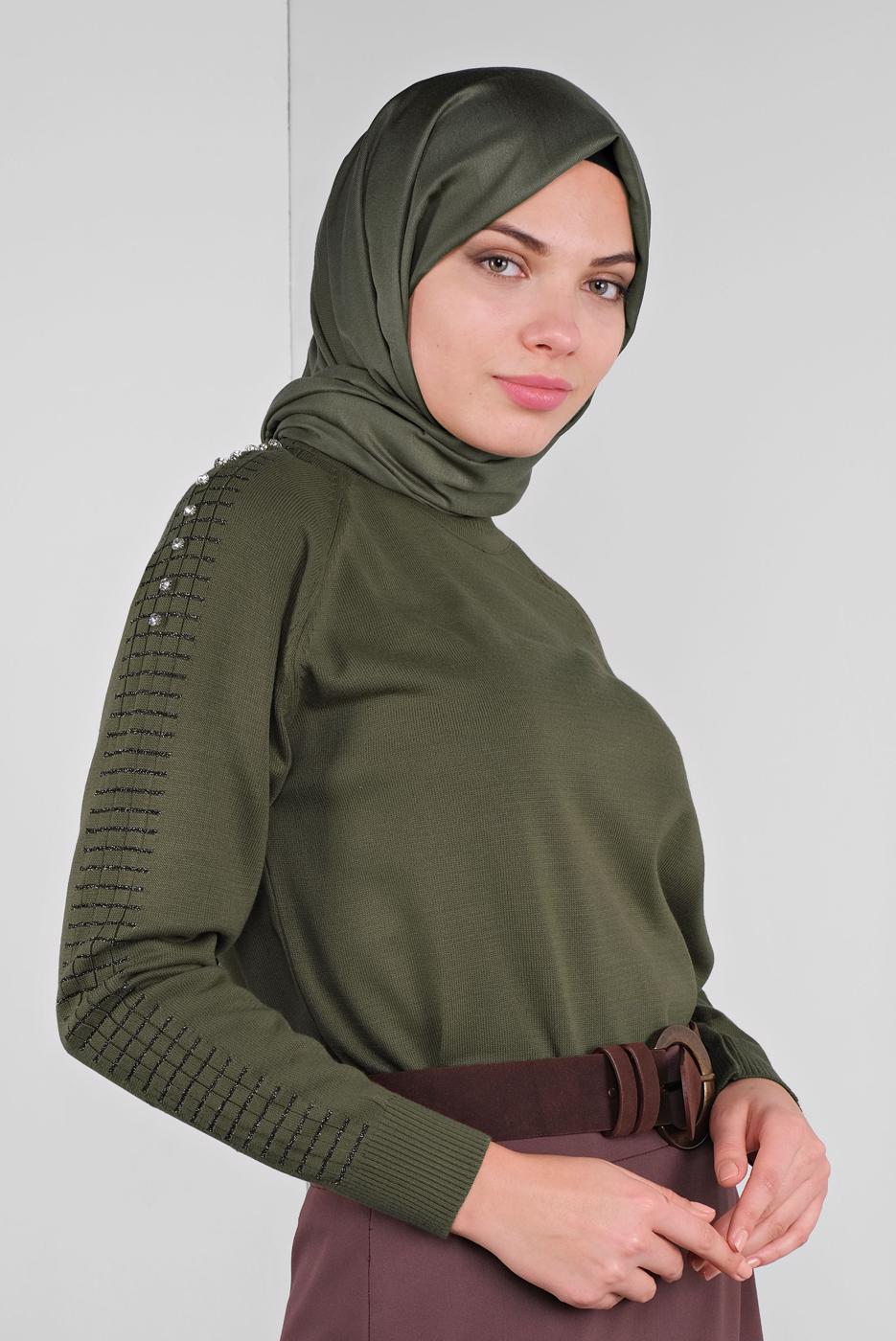 Tesettür giyim HAKİ TAŞ VE SİM DETAYLI TRİKO KAZAK 8132 