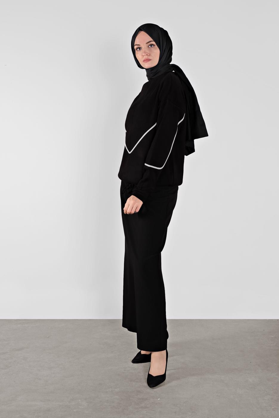 Tesettür giyim SİYAH ÇİZGİLİ KAZAK 8426