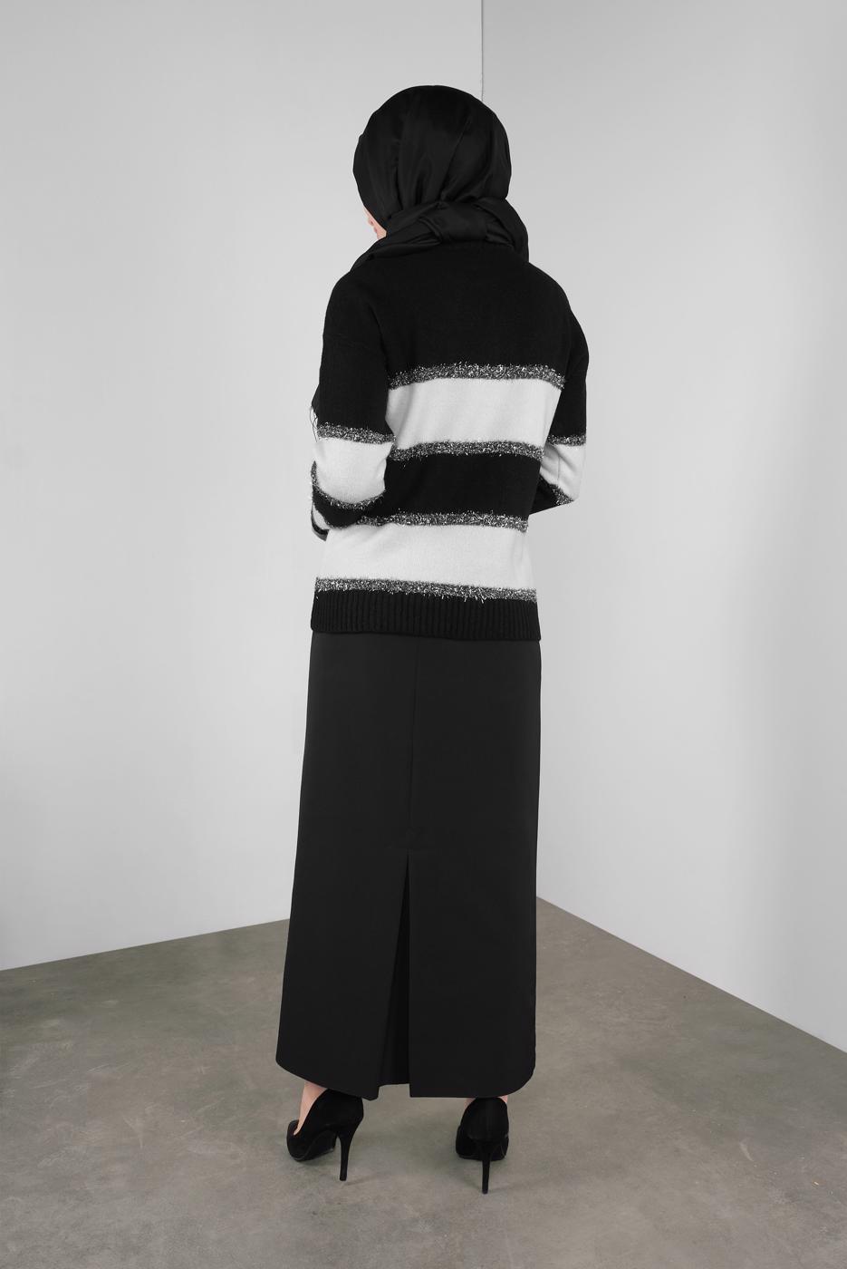 Tesettür giyim SİYAH ÇİZGİLİ SİMLİ TRİKO KAZAK  8605 