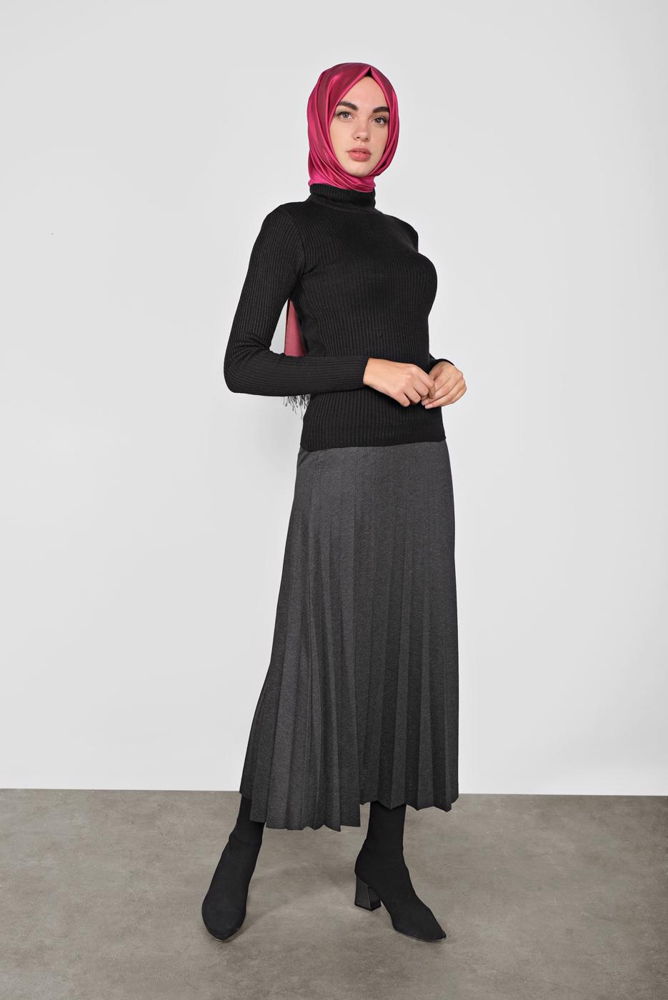 Tesettür giyim SİYAH BOĞAZLI FİTİLLİ TRİKO KAZAK 9202 