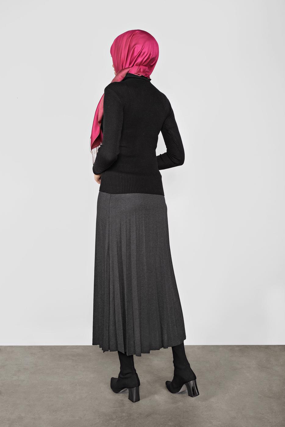 Tesettür giyim SİYAH BOĞAZLI FİTİLLİ TRİKO KAZAK 9202 