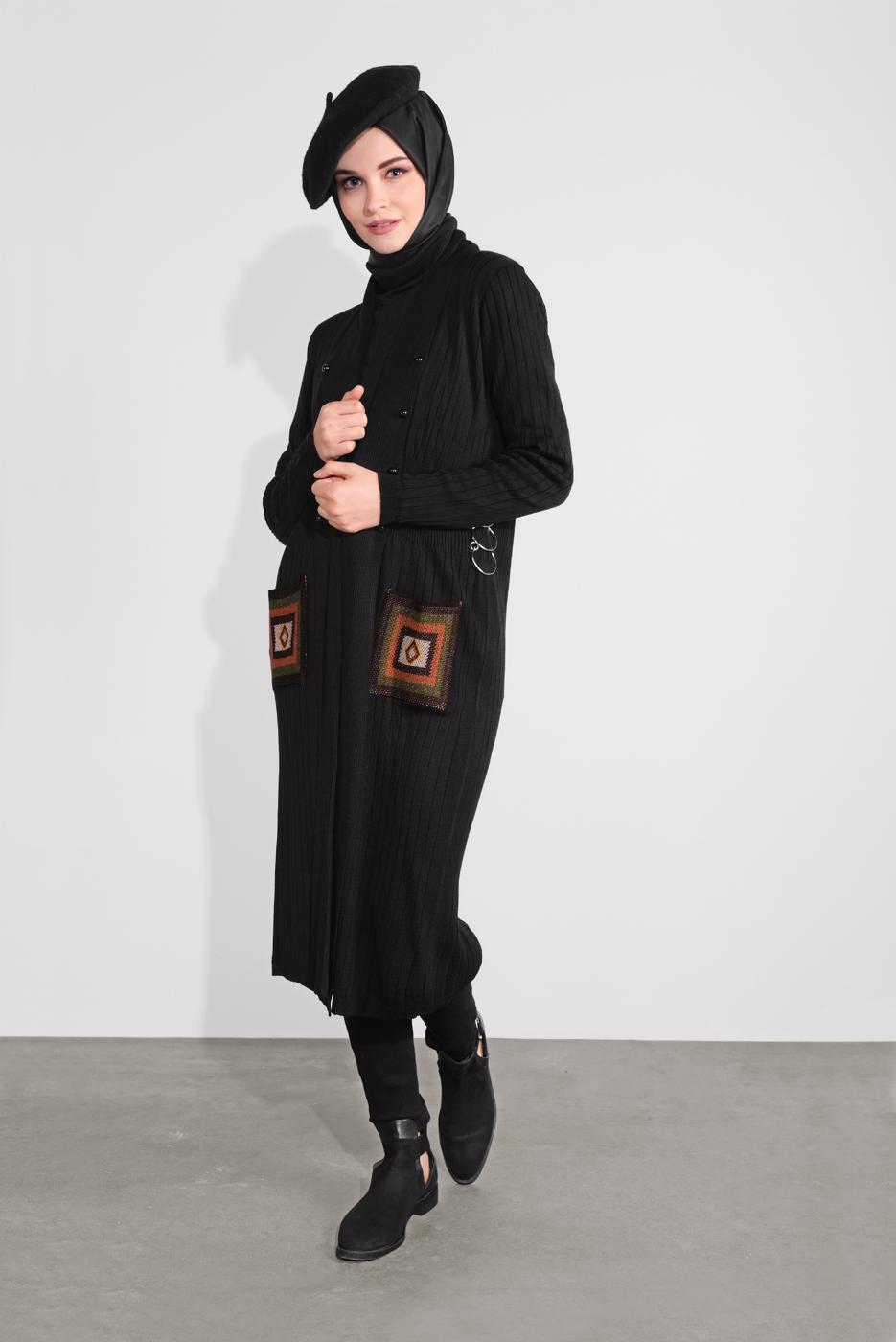 Tesettür giyim SİYAH DÜĞMELİ FİTİLLİ TRİKO HIRKA 3522
