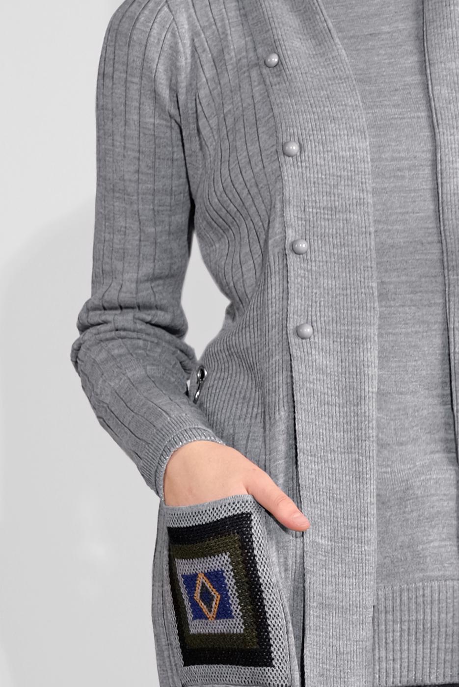 Tesettür giyim GRİ DÜĞMELİ FİTİLLİ TRİKO HIRKA 3522