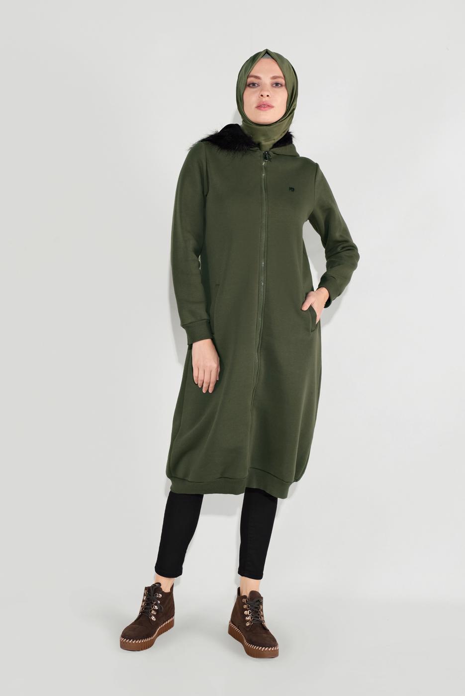 Tesettür giyim HAKİ KAPÜŞONLU BOYDAN DÜĞMELİ CEKET 8909