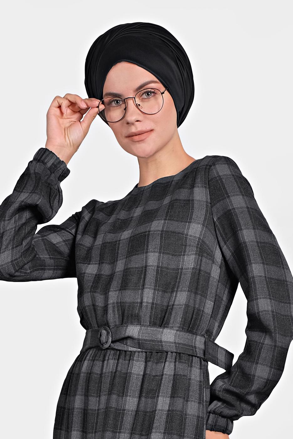Tesettür giyim SİYAH ALVİNA KEMERLİ EKOSE ELBİSE 40179