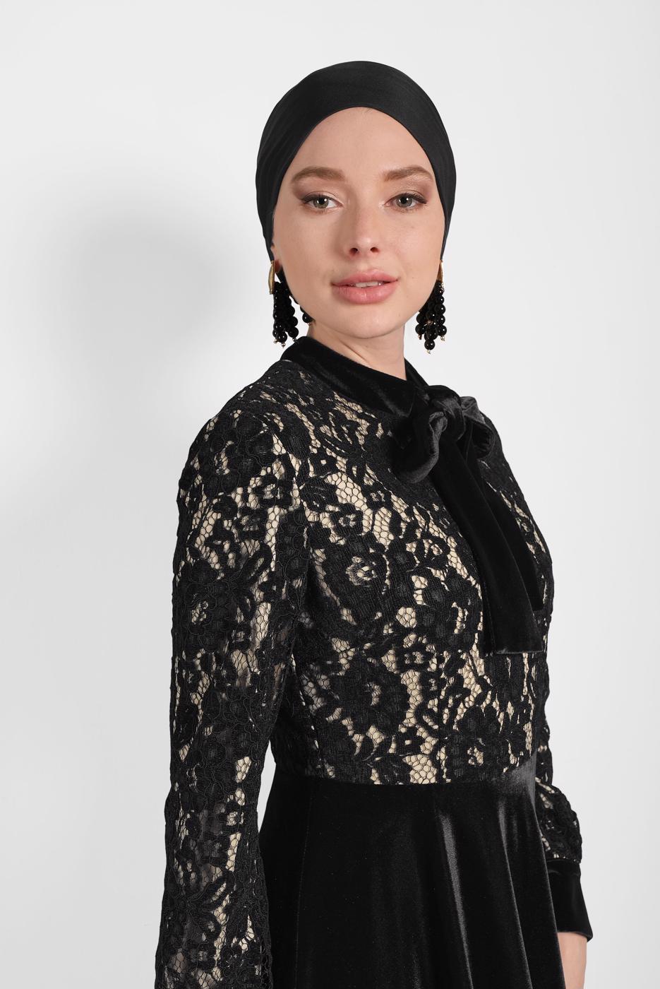 Tesettür giyim SİYAH ALVİNA GÜPÜRLÜ KADİFE ELBİSE 40239 