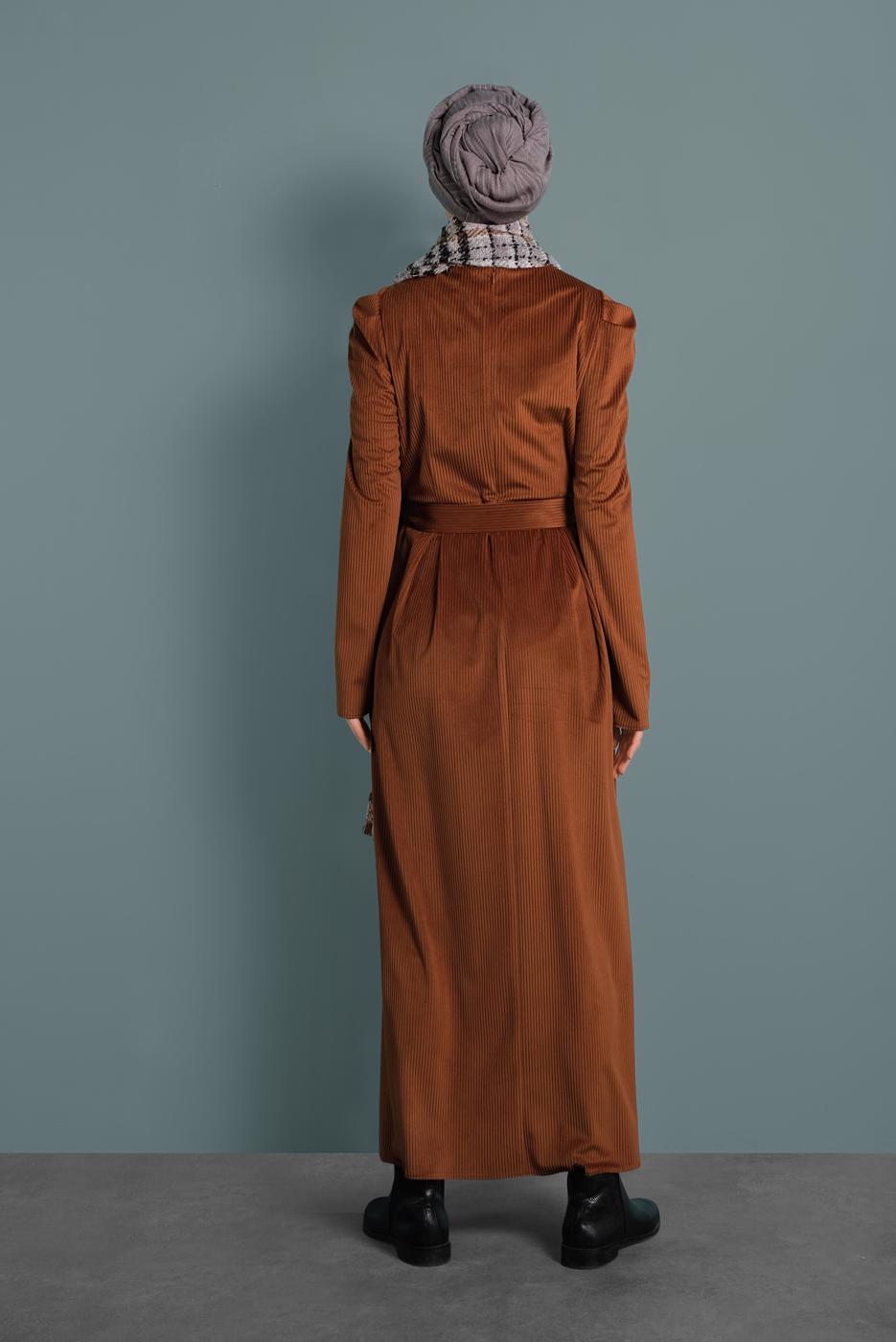 Tesettür giyim TABA ALVİNA KEMERLİ KADİFE ELBİSE 40350 