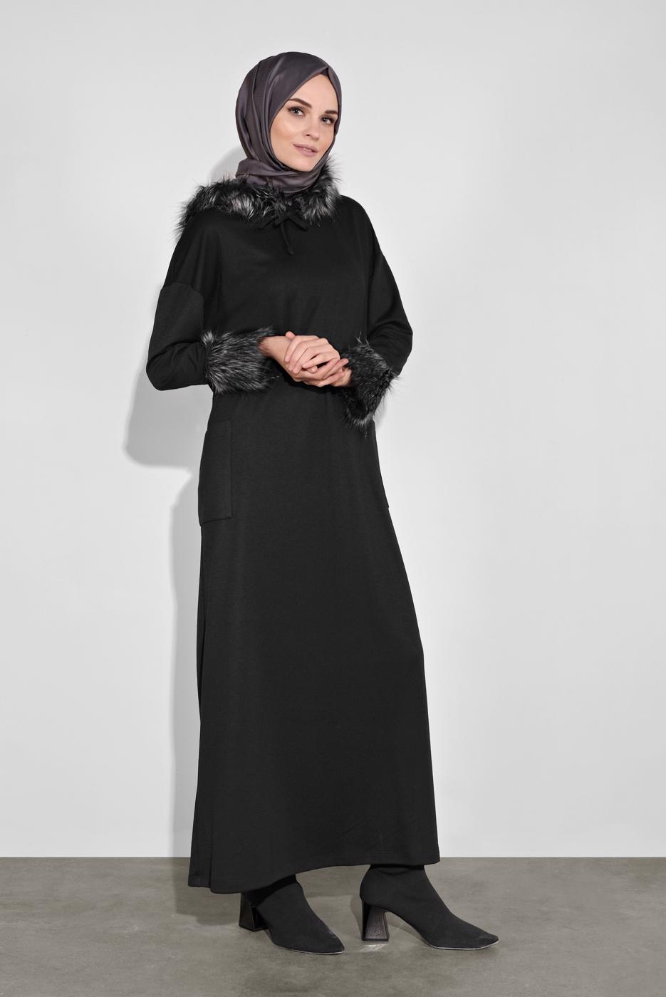 Tesettür giyim SİYAH ALVİNA KÜRK DETAYLI ELBİSE 40412	