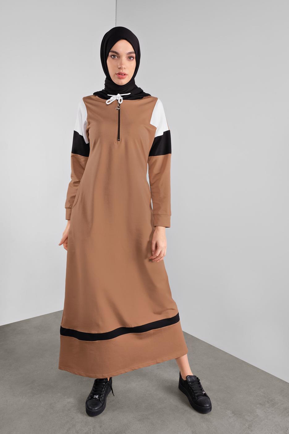 Tesettür giyim PEMBE KAPÜŞONLU EŞOFMAN ELBİSE 0407 