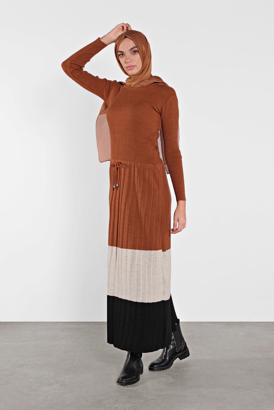 Tesettür giyim TABA FİTİLLİ TRİKO ELBİSE 2202 