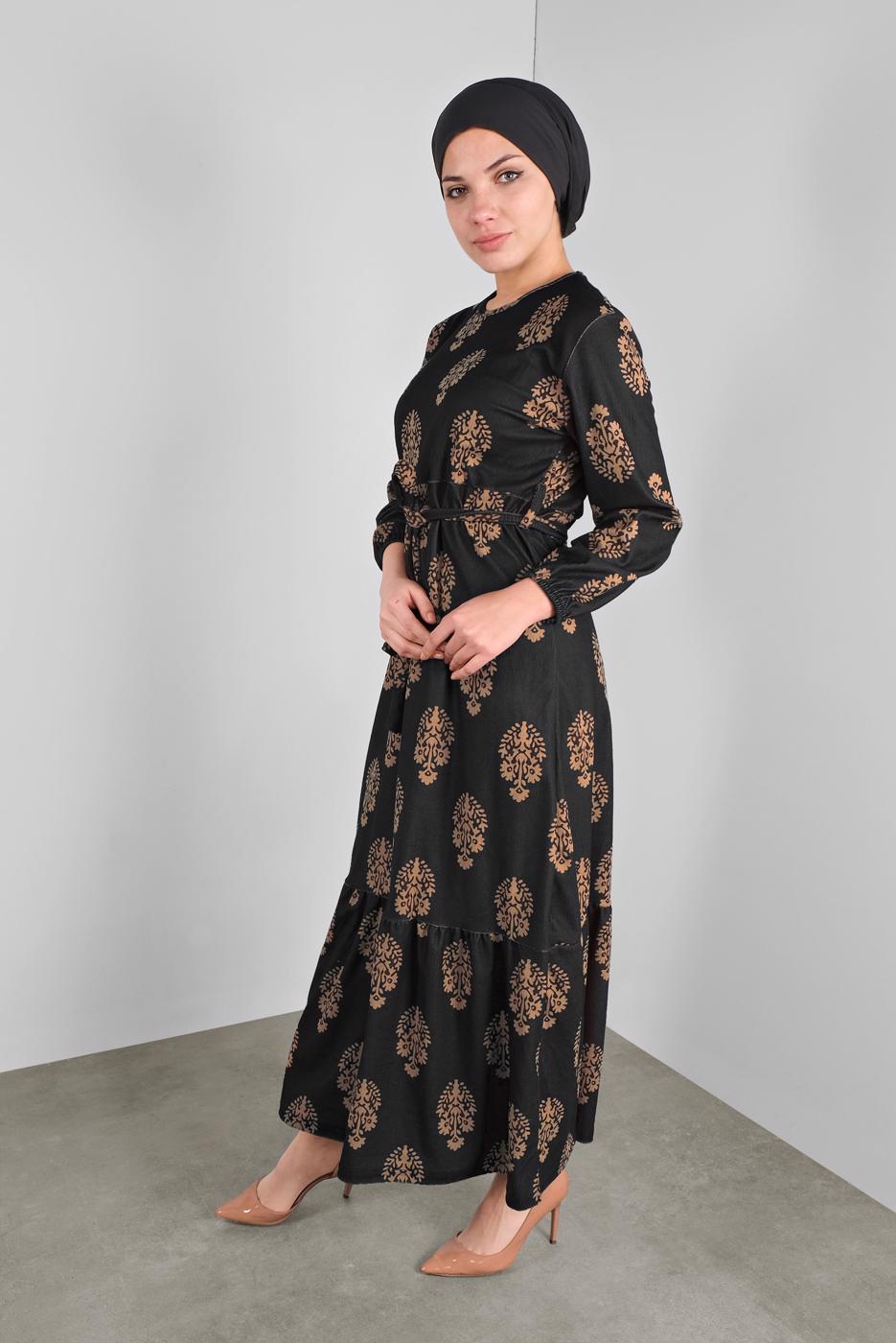 Tesettür giyim SİYAH KUŞAKLI DESENLİ ELBİSE  3234 