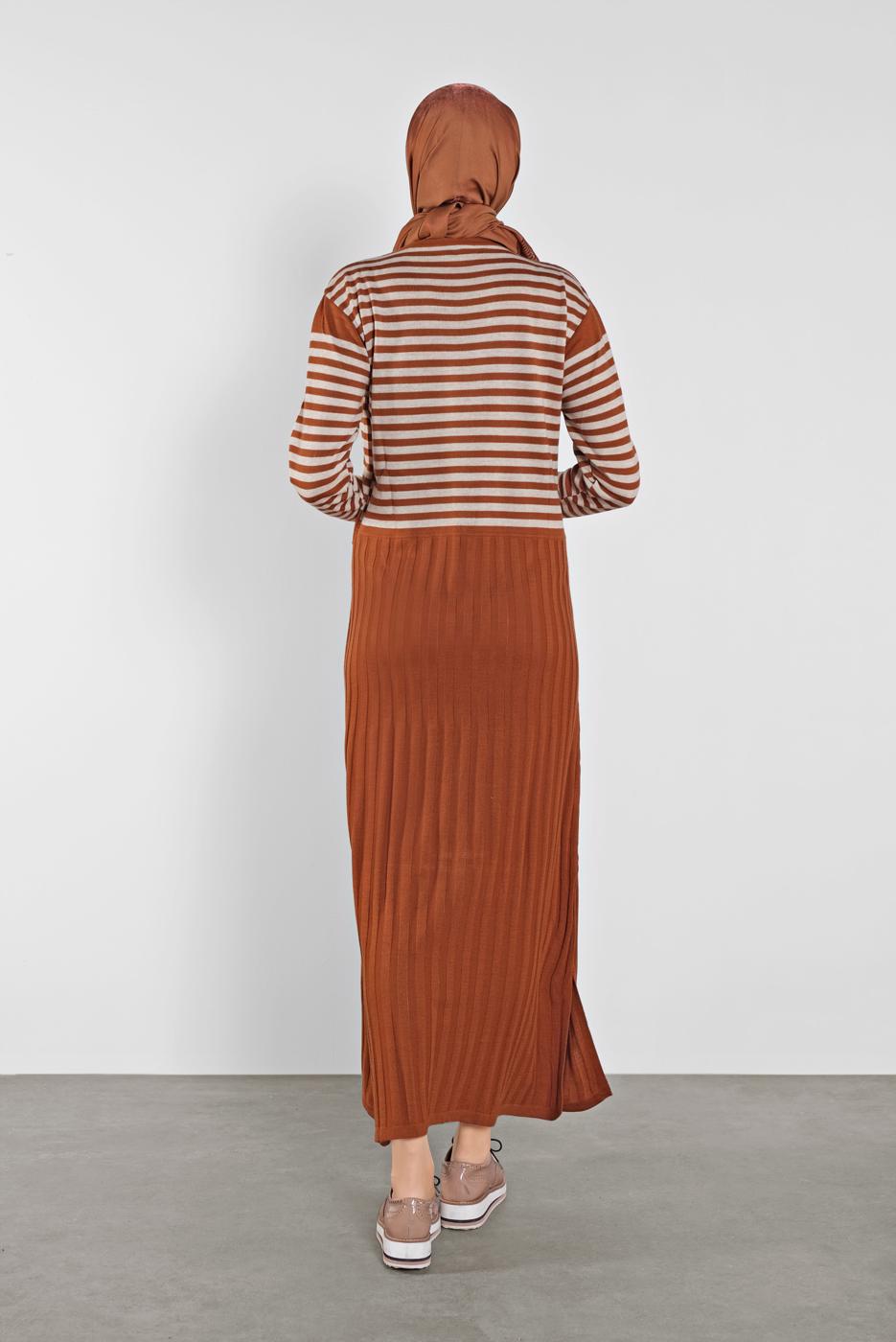 Tesettür giyim TABA ÇİZGİLİ ELBİSE 4202 