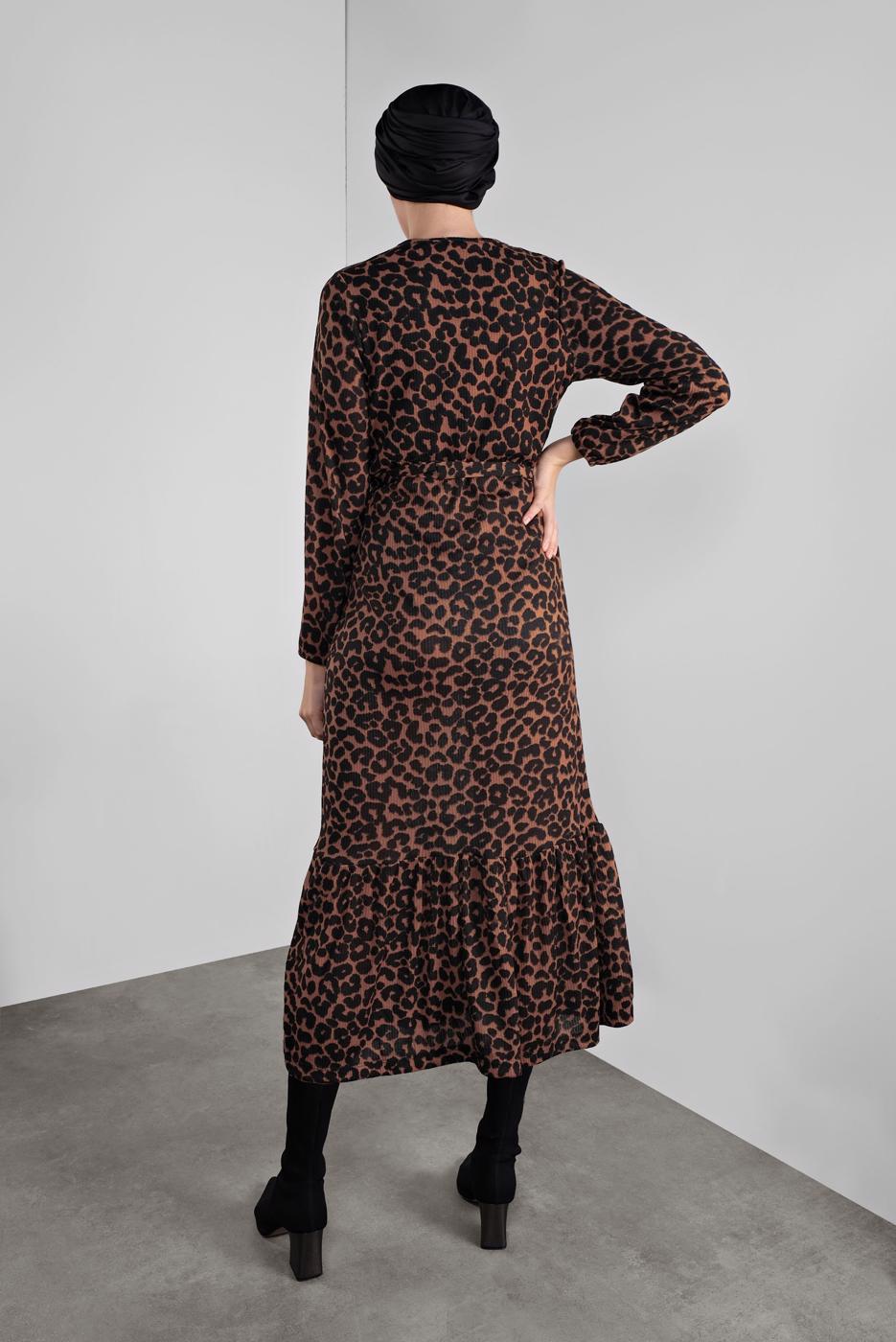 Tesettür giyim SİYAH DESENLİ KUŞAKLI ELBİSE 5746 